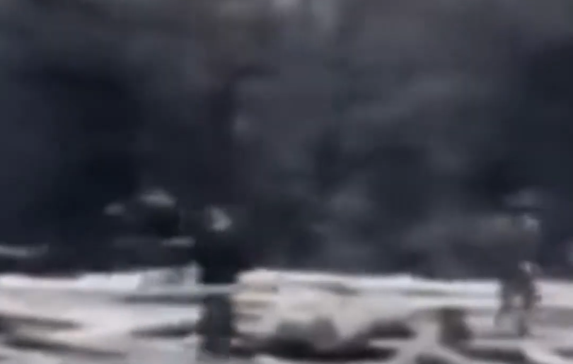 Immagine sfocata d'epoca della raccolta della legna a Kemi, Lapponia finlandese.
