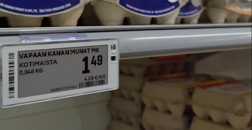 Etichetta del prezzo delle uova a Levi, lapponia, di 1,49 euro.