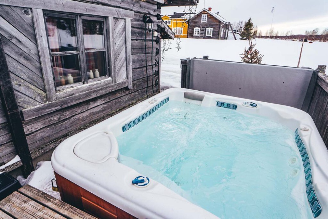 Sauna tradizionale privata con Jacuzzi (2 ore)
